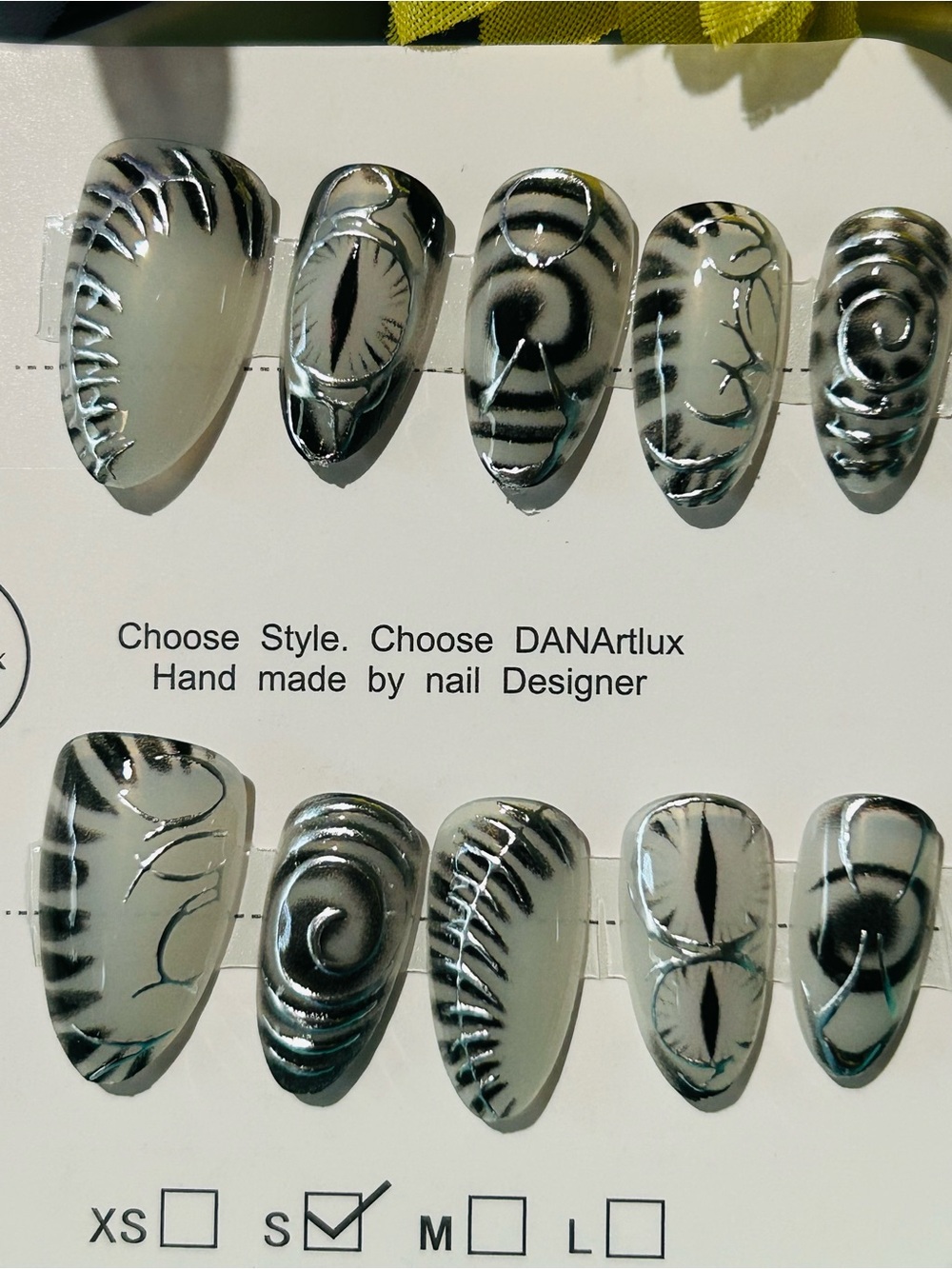 Black & White Swirl Press-On Nails 💅 with Silver Accents 10pcs set #101